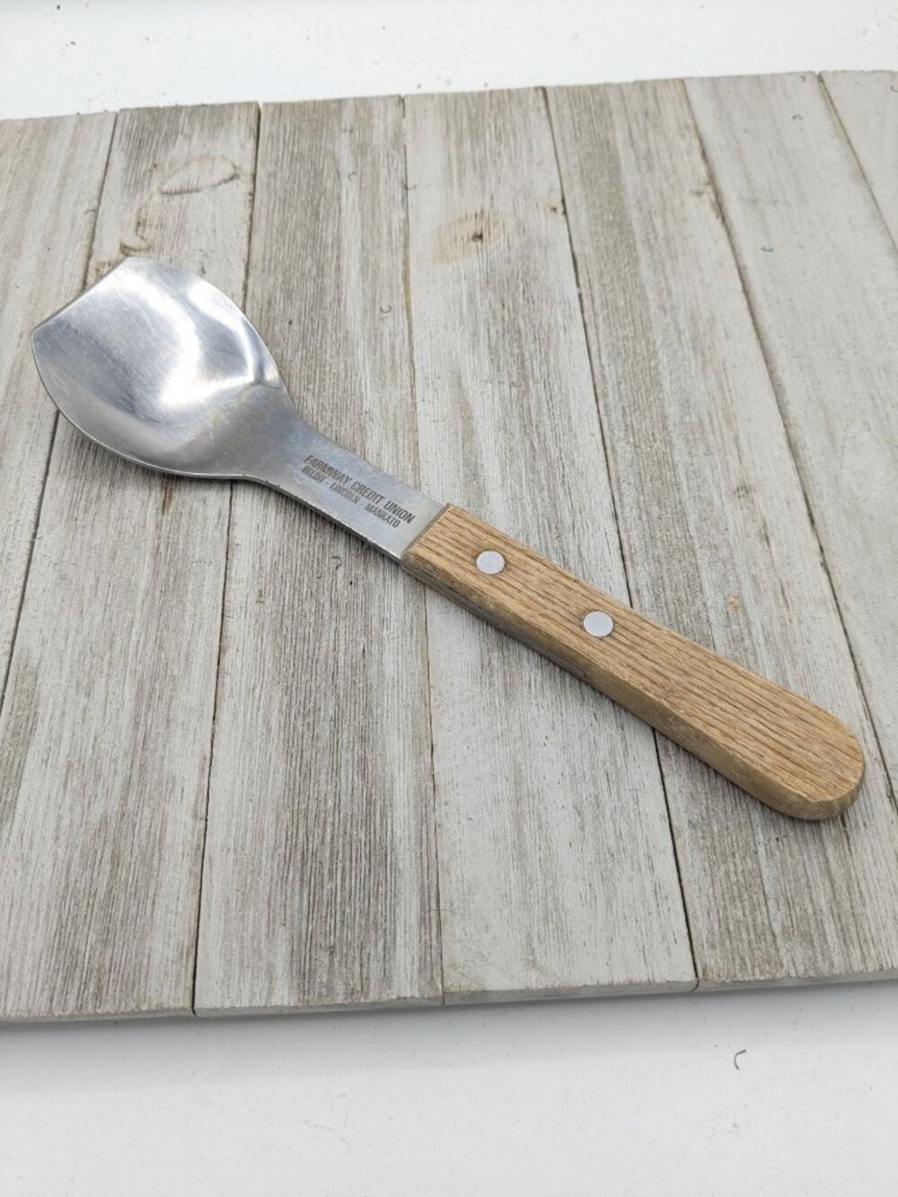 Vernon Stainless Steel Ice Cream Spade #2 Scoop Wood Handle 9 1/8"